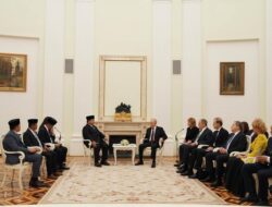 Bertemu Presiden Putin di Kremlin, Presiden RI Bahas Kerja Sama Energi-Ekonomi dan Peran Indonesia di BRICS